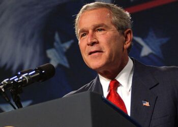 El expresidente George W. Bush confunde Ucrania con Irak al hablar sobre «invasiones brutales e injustificadas»