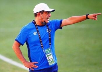 Hugo Pérez, seleccionador mayor: «Si Cabalceta es mejor que lo que tenemos, se queda en la selección, es así de simple»