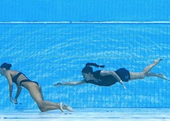 Nadadora de Estados Unidos es rescatada en el Mundial de natación