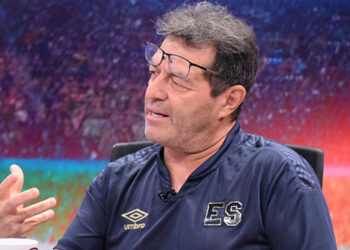 Hugo Pérez: «Si quieren que me cambien, que hablen con el presidente»