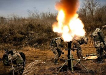 Presidente ucraniano pide a sus tropas «aguantar» en batalla «clave» del Donbás