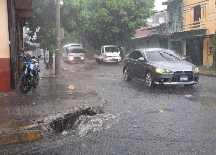 Alertan de alta probabilidad de inundaciones y desbordamientos en 30 municipios