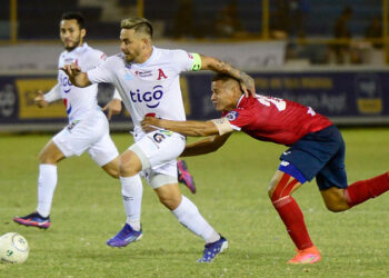Alianza y FAS reactivarán el fútbol en medio de la crisis
