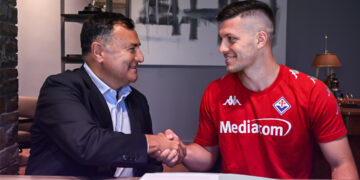 Fiorentina hace oficial el fichaje de ex goleador del Real Madrid