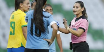 Brasil sigue lanzada y noquea a Uruguay