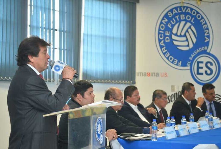 Tres federativos renuncian al Comité Ejecutivo de la FESFUT