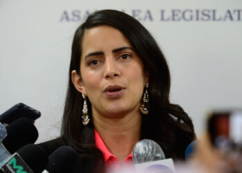 «A nadie se le está señalando por ir en una guerra contra las pandillas», afirma Claudia Ortiz