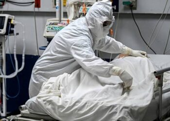 Autoridades registran diez muertes por covid-19 en El Salvador en la reciente semana