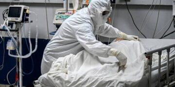 Autoridades registran diez muertes por covid-19 en El Salvador en la reciente semana