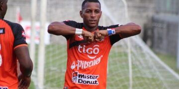 ¿Nicolás Muñoz al Sporting de Panamá?