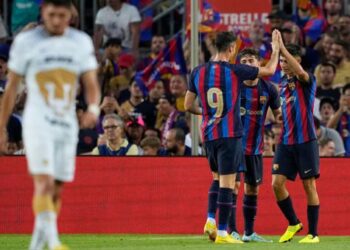 ¿Cuántos millones se llevó Pumas por ser goleado por el Barcelona?