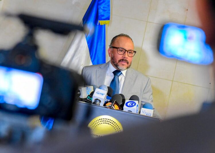 Ernesto Castro dice están sin «agendas extranjeras» al firmar convenio con Honduras