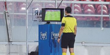 FIFA busca que los árbitros mundialistas eviten el uso de la tecnología