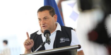 Ministro Rolando Castro continúa marcando historia con la firma de contratos laborales para madres solteras en todo el país
