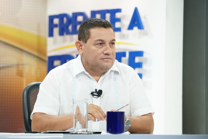 Ministro Rolando Castro impone sanciones de hasta 100 mil dólares a empresas de seguridad