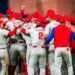 Philadelphia Phillies pegó primero en la Serie Mundial tras increíble remontada