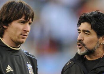 Messi supera a Maradona en top 100 de mejores jugadores de la historia, según revista inglesa