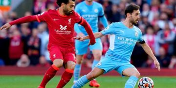 Manchester City enfrenta al Liverpool con el liderato como principal objetivo