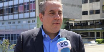 Sustituyen a Romeo Auerbach en la Comisión de Reformas Electorales