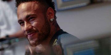 Exabogados de FIFA avalan acuerdo del Barca para fichar a Neymar