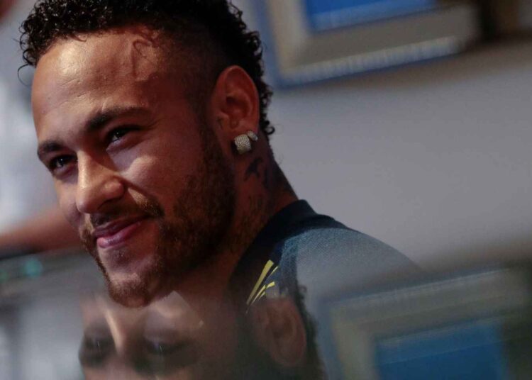 Exabogados de FIFA avalan acuerdo del Barca para fichar a Neymar