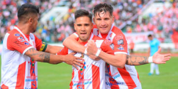 Cancelan el torneo de Primera División de Bolivia por conflictos políticos