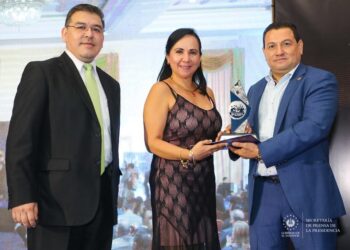 Rolando Castro reconoce a más de 60 empresas con el Premio Nacional al Trabajo Decente