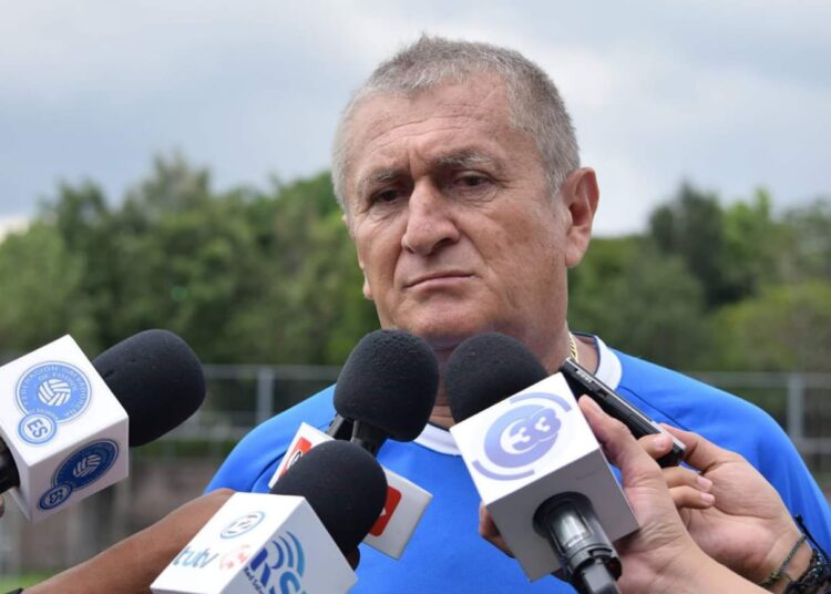 Alexánder Larín: ni descartado ni confirmado para regresar al Alianza