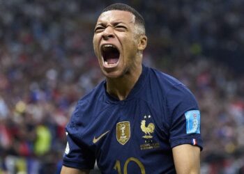 El fuerte reclamo de Mbappé a sus compañeros en el medio tiempo de la final del Mundial