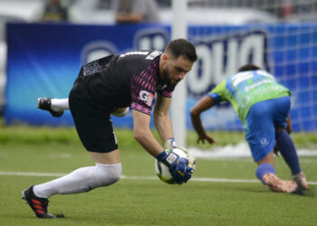 Rafael García es nuevo portero del Águila