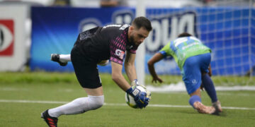 Rafael García es nuevo portero del Águila
