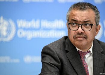 La OMS advierte de que se producen casi 40,000 muertes semanales por COVID-19