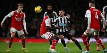 Arsenal no pasa del empate ante Newcastle y el Manchester United sigue en racha