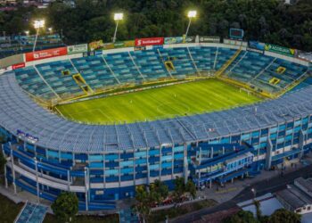 Tres equipos de liga mayor podrían jugar de noche gracias a ayuda de INDES