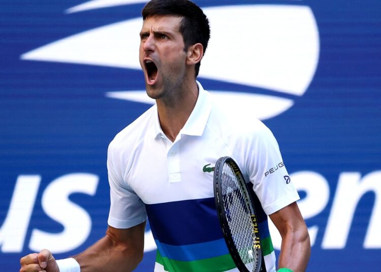 Novak Djokovic avanza a los cuartos de final del Australian Open