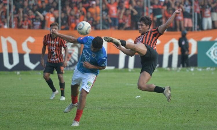 Así fue el terrible corte que sufrió Dustin Corea en su rostro tras el clásico ante FAS