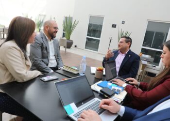 Ministro Rolando Castro se reúne con empresarios mexicanos con el objetivo de gestionar oportunidades de trabajo por la vía legal y ordenada