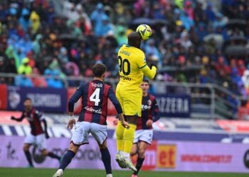 Inter cae ante Bolonia y pierde terreno con el líder Nápoles