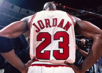 Michael Jordan celebra su cumpleaños 60 con una millonaria donación