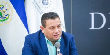 Ministro Rolando Castro gestionó nuevas oportunidades laborales con empresarios de Suchitoto a través de la Gira por el Empleo