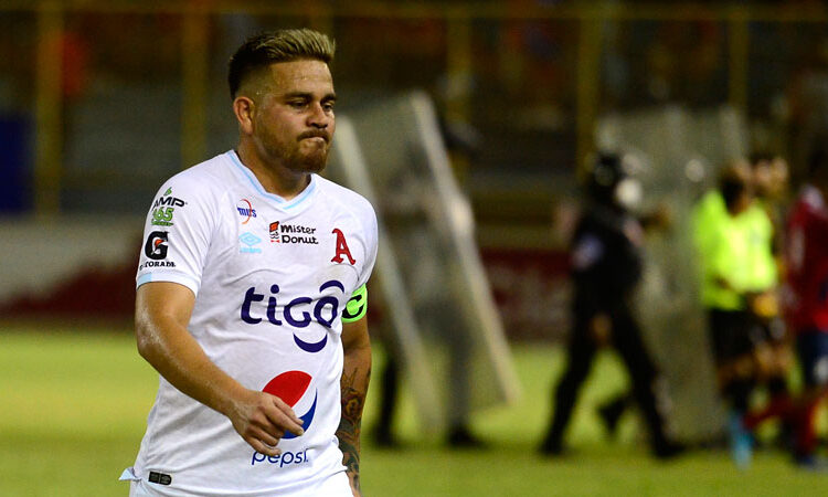 Rodolfo Zelaya será baja nuevamente en Alianza