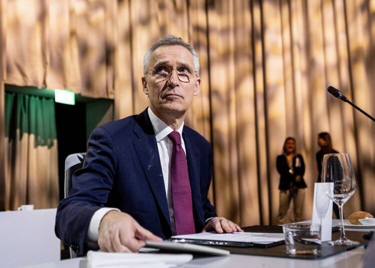 La OTAN abierta a un «posible fracaso» de la diplomacia con Rusia en la crisis de Ucrania