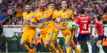 Jugador de Tigres se burla de la afición de Chivas tras ganar el título de Liga MX
