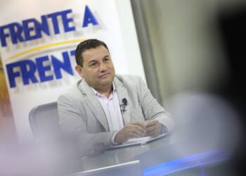 Sexto contingente de salvadoreños partió hacia Canadá de forma legal y con un buenos salario