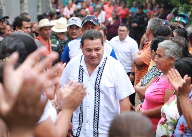 Ministro Rolando Castro participo en la juramentación de la filial del Movimiento Social Comunitario de Ahuachapán