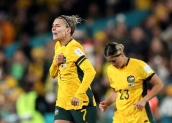 Las anfitrionas Nueva Zelanda y Australia ganan en el arranque del Mundial Femenino