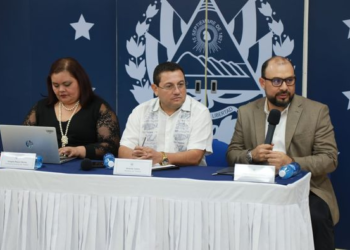 Intervención del Ministro Rolando Castro logra que la empresa constructora MECO establezca un salario mínimo de $400