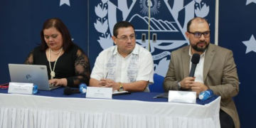 Intervención del Ministro Rolando Castro logra que la empresa constructora MECO establezca un salario mínimo de $400
