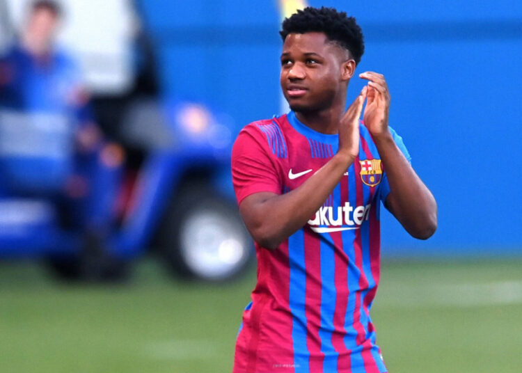 Joven estrella del Barcelona hizo este bonito gesto para El Salvador