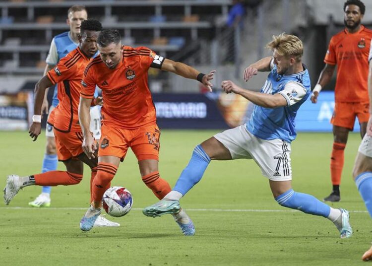 Remontan en 52 segundos, insólito autogol del rival y ahora jugarán ante Lionel Messi